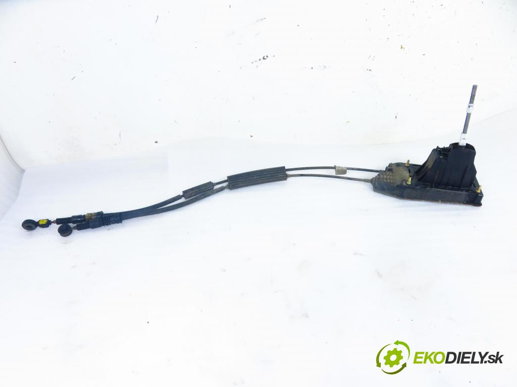 RENAULT LAGUNA II Grandtour (KG0/1_) KOMBI 2001 88,00 1.9 dCi (KG0G) - F9Q 670 1870,00 ZVEDÁK: 8200172835B