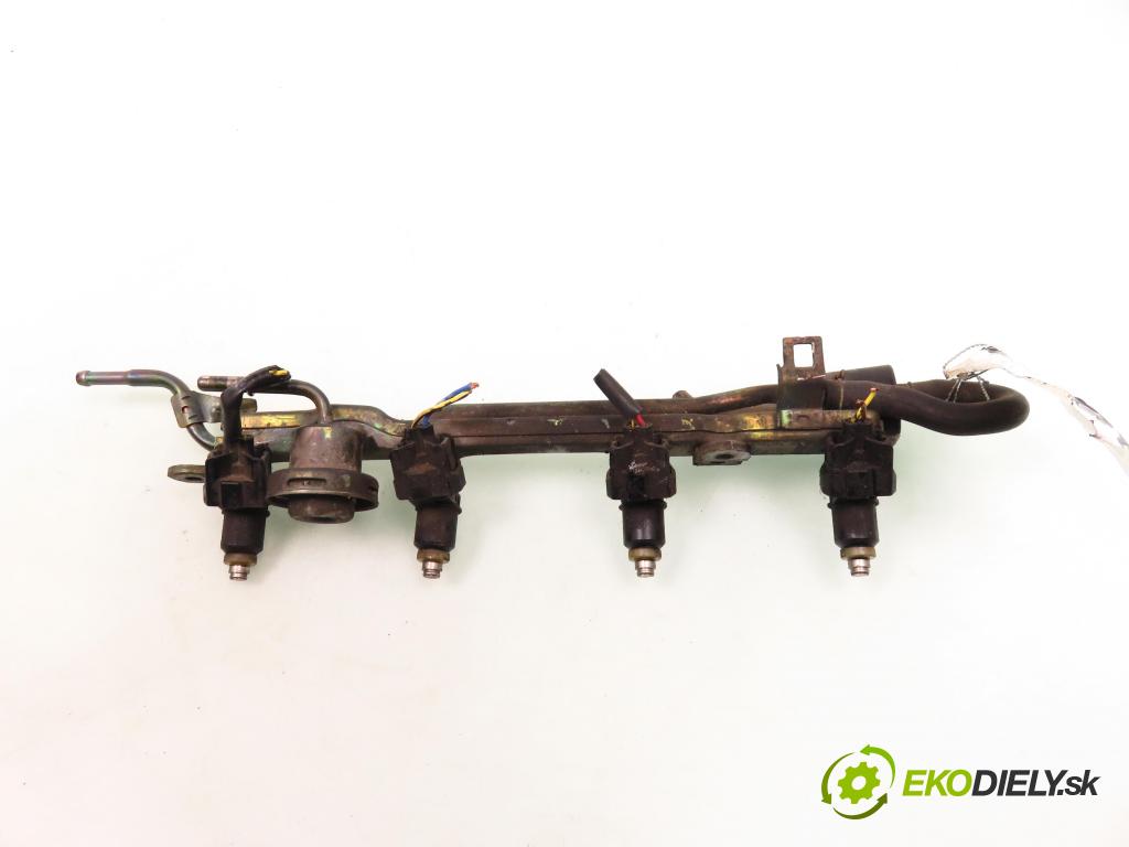 HONDA STREAM (RN) MINIVAN 2001 92,00 1.7 16V (RN1) - D17A2 1668,00 Lišta vstrekovacia  (Vstrekovacie lišty)