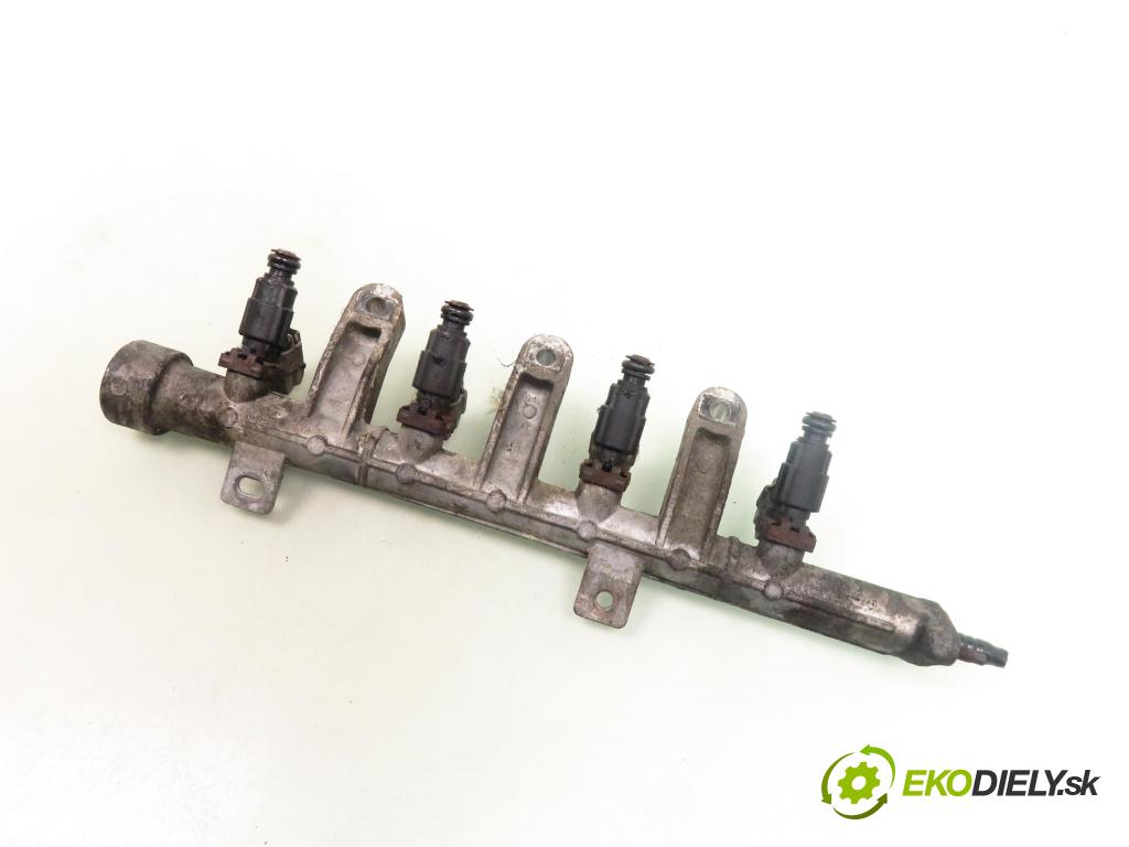 HYUNDAI ACCENT II (LC) SEDAN 2001 66,00 1.5 - G4EB 1495,00 lišta vstřikovací  (Vstřikovací lišta)