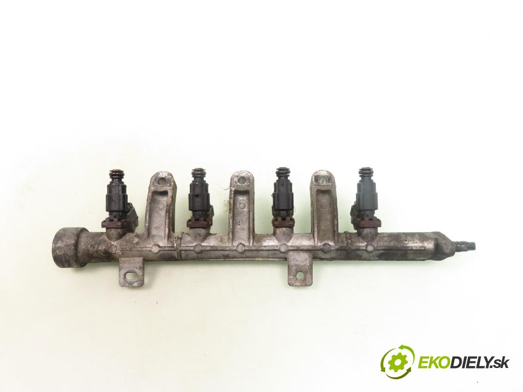 HYUNDAI ACCENT II (LC) SEDAN 2001 66,00 1.5 - G4EB 1495,00 lišta vstřikovací  (Vstřikovací lišta)