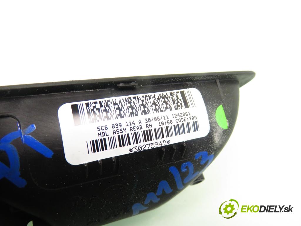 VW JETTA IV (162, 163, AV3, AV2) SEDAN 2011 77,00 1.6 TDI - CAYC 1598,00 Kľučka 5C6839114A