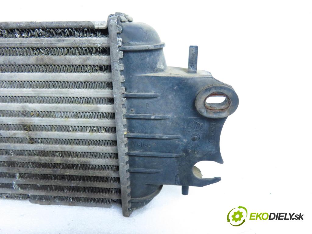 RENAULT TRAFIC II Autobus (JL) FURGON 2004 74,00 1.9 dCI 100 (JL0C) - F9Q 760 1870,00 chladič intercooler 7700312903 ; 8689260