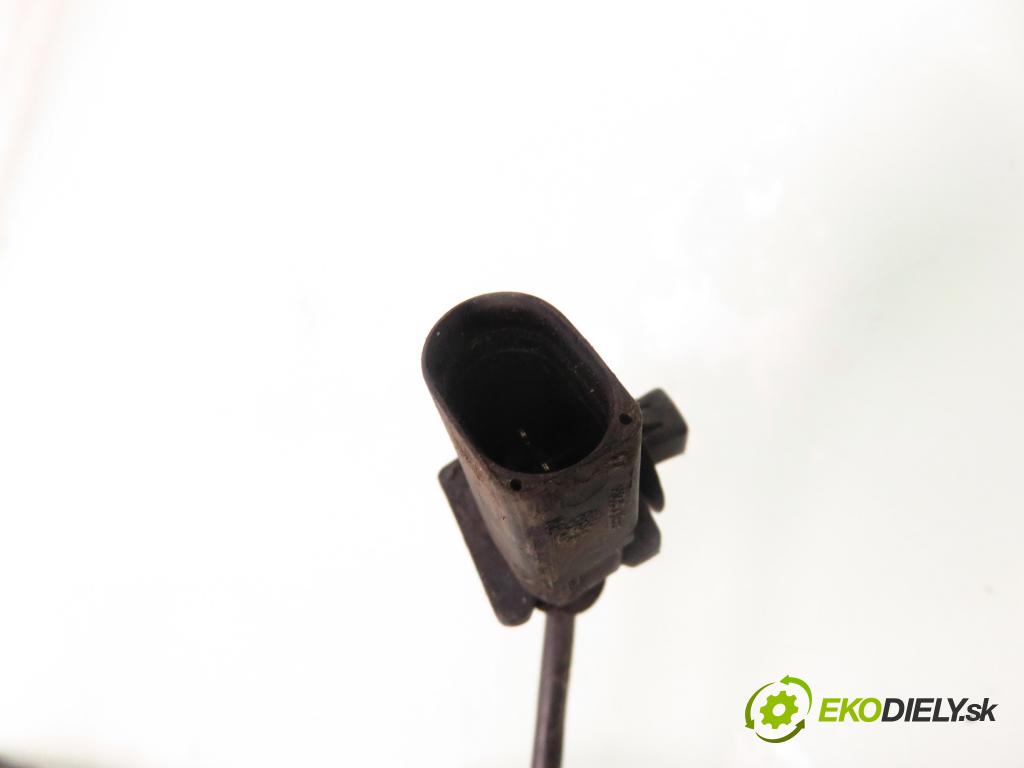VW JETTA IV (162, 163, AV3, AV2) SEDAN 2011 77,00 1.6 TDI - CAYC 1598,00 zámok kapoty 