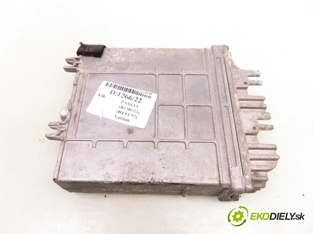 VW PASSAT B3/B4 Variant (3A5, 35I) KOMBI 1996 66,00 1.9 TDI - 1Z 1896,00 řídící jednotka motora 028906021AT; 0281001368