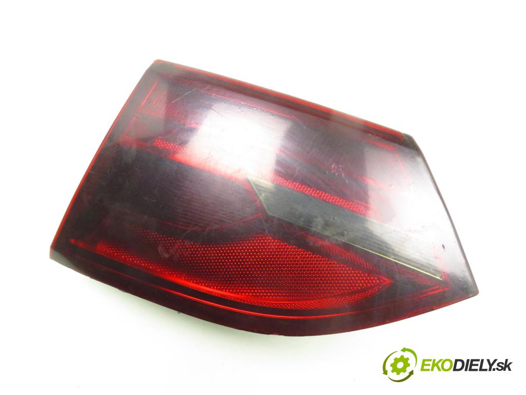 VW JETTA VI (162, 163) SEDAN 2011 1598,00 Lampy tylne 1598,00 Svetlo pravé zadné kufor 5C6945260 ; 5C6945260A