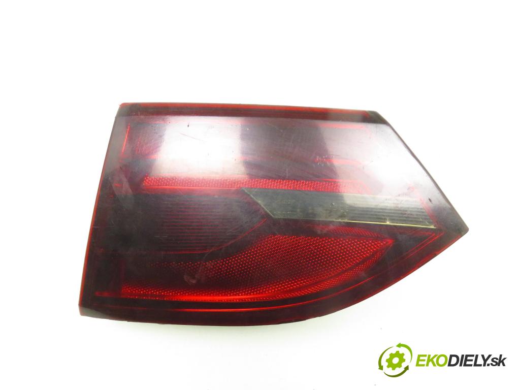 VW JETTA VI (162, 163) SEDAN 2011 1598,00 Lampy tylne 1598,00 Svetlo pravé zadné kufor 5C6945260 ; 5C6945260A