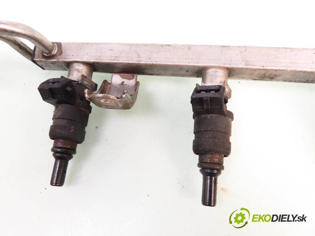 VW GOLF IV (1J1) HB 1998 92,00 1.8 20V 125 - AGN 1781,00 Lišta vstrekovacia 06A906031D; 06A133317E (Vstrekovacie lišty)