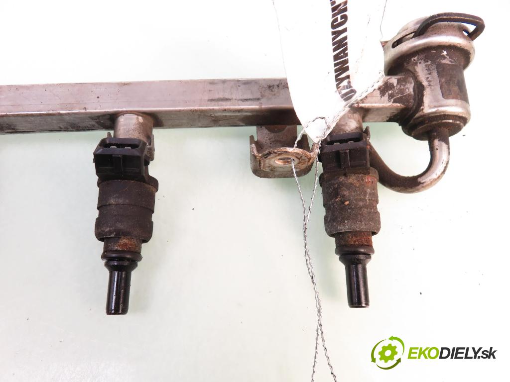 VW GOLF IV (1J1) HB 1998 92,00 1.8 20V 125 - AGN 1781,00 Lišta vstrekovacia 06A906031D; 06A133317E (Vstrekovacie lišty)