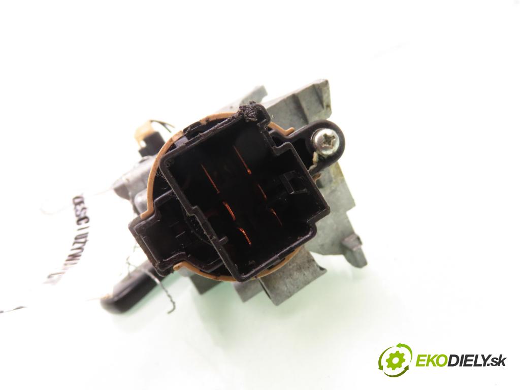 MAZDA 6 Hatchback (GG) LIFTBACK 2005 89,00 2.0 DI - RF5C 1998,00 spinačka  (Spínacia skrinka)