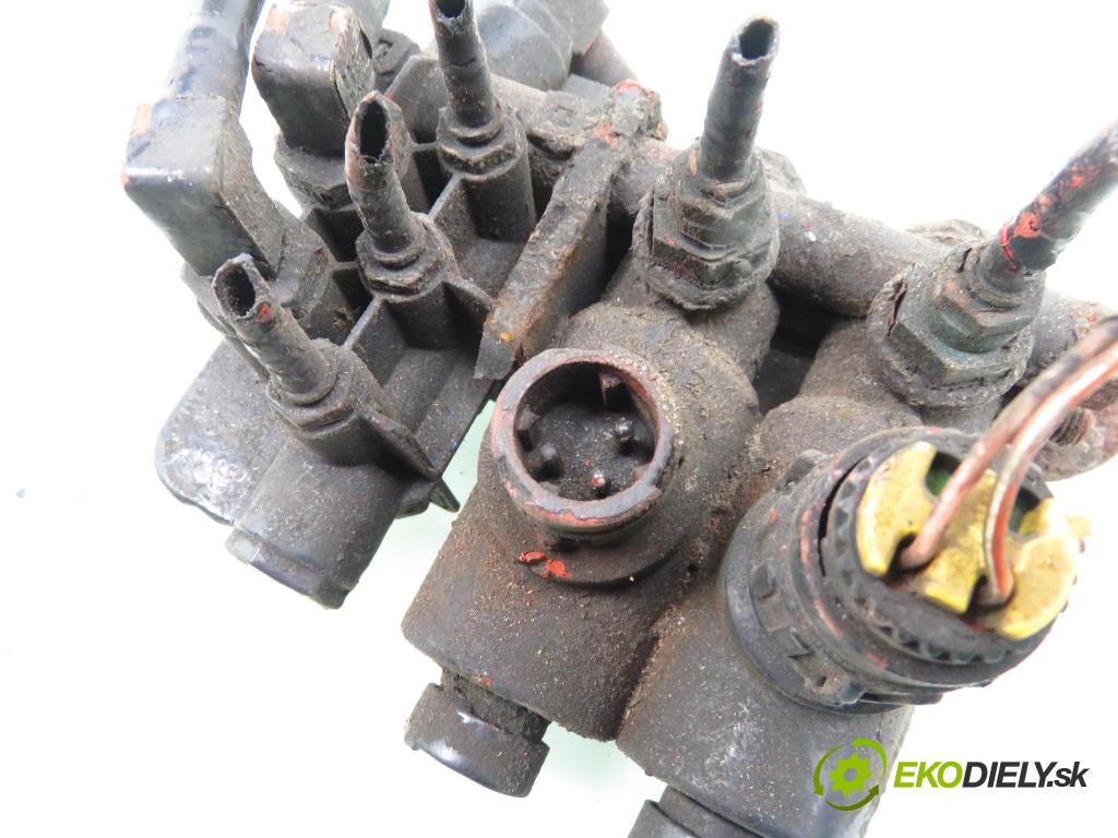 MAN TGA KABINA/PLATFORMA 2003 338,00 D2876 12816,00 VENTIL PNEUMATICKÝ: 81981836000