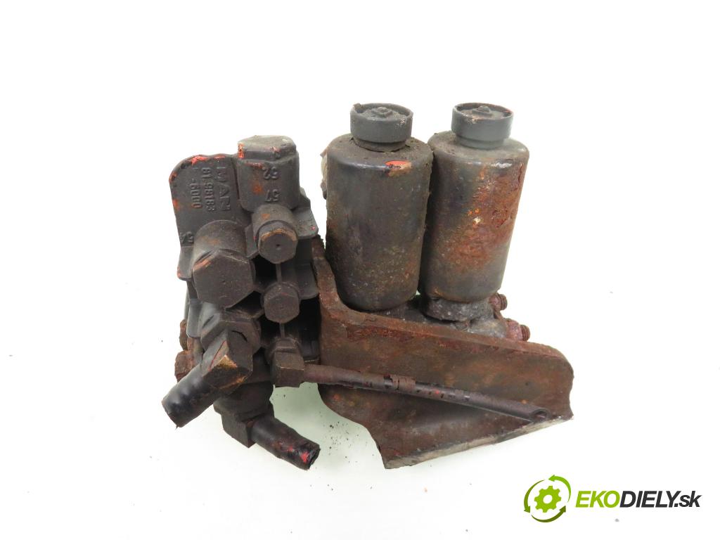 MAN TGA KABINA/PLATFORMA 2003 338,00 D2876 12816,00 VENTIL PNEUMATICKÝ: 81981836000