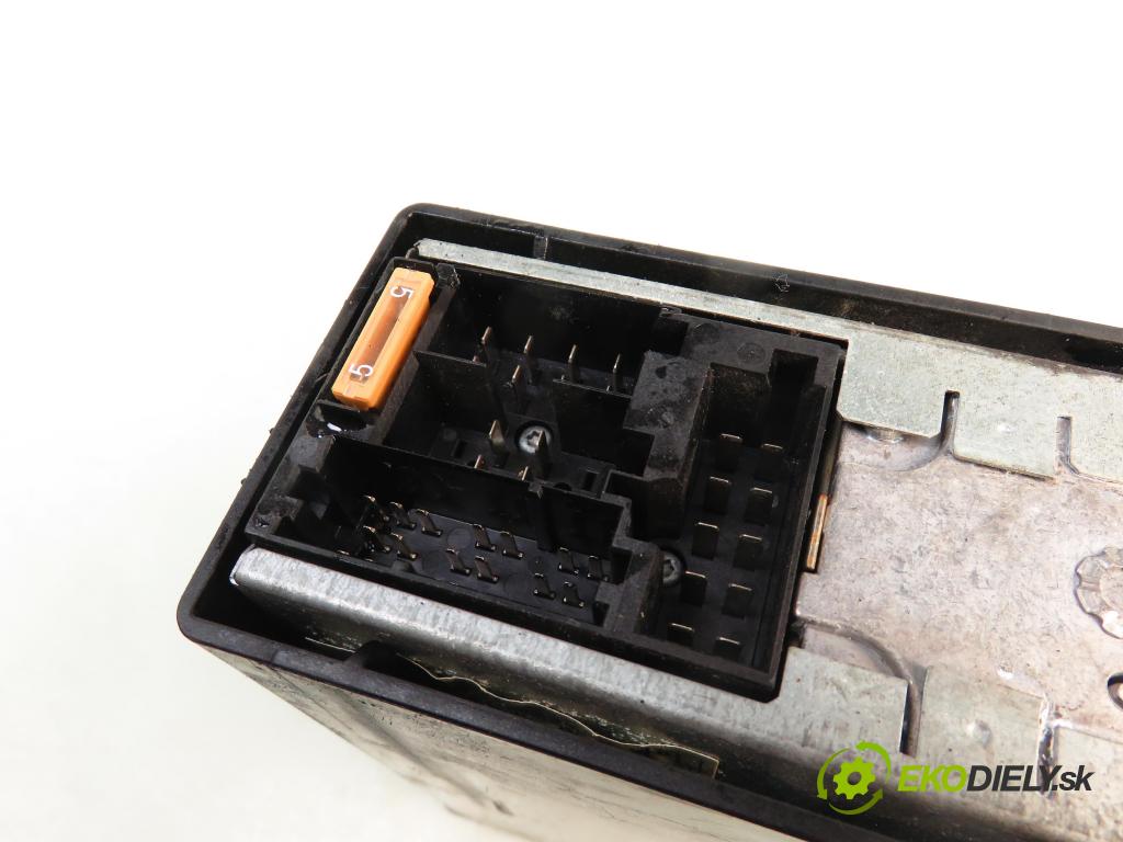 AUDI A6 (4B2, C5) SEDAN 1999 110,00 2.5 TDI - AKN 2496,00 čítač navigácie 8618842290 (Elektrosúčasti ostatné)