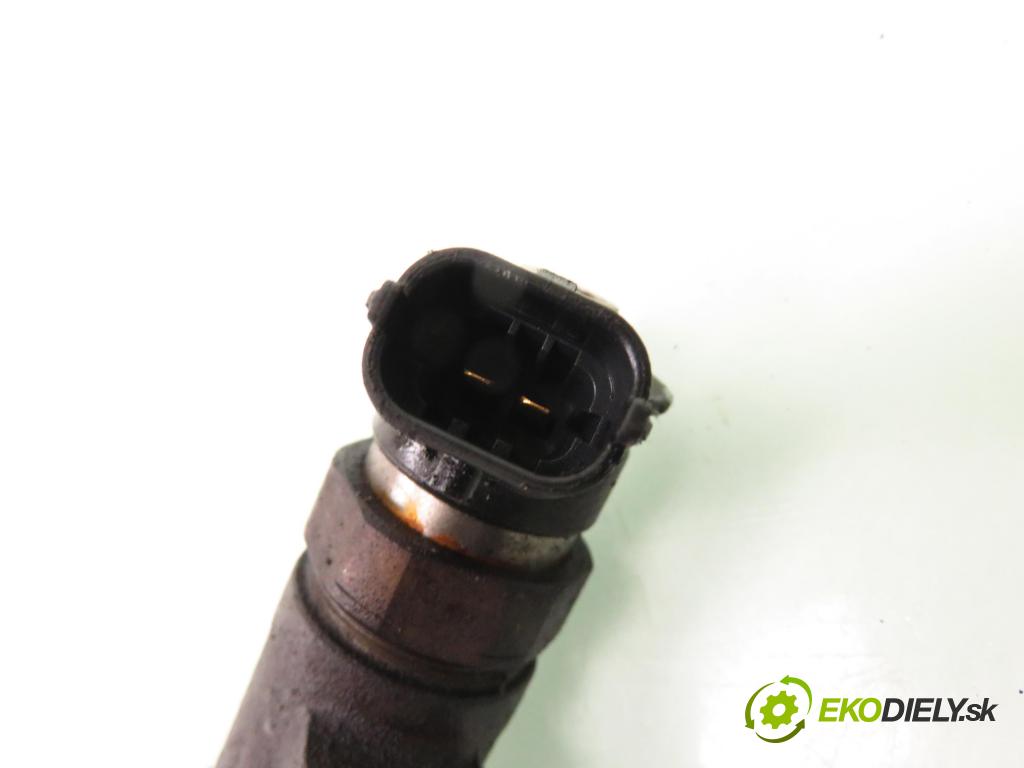 PEUGEOT 206 liftback (2A/C) HB 2004 50,00 1.4 HDi 8V 70 - 8HZ 1398,00 vstrekovač 0445110135   (Vstrekovač paliva)