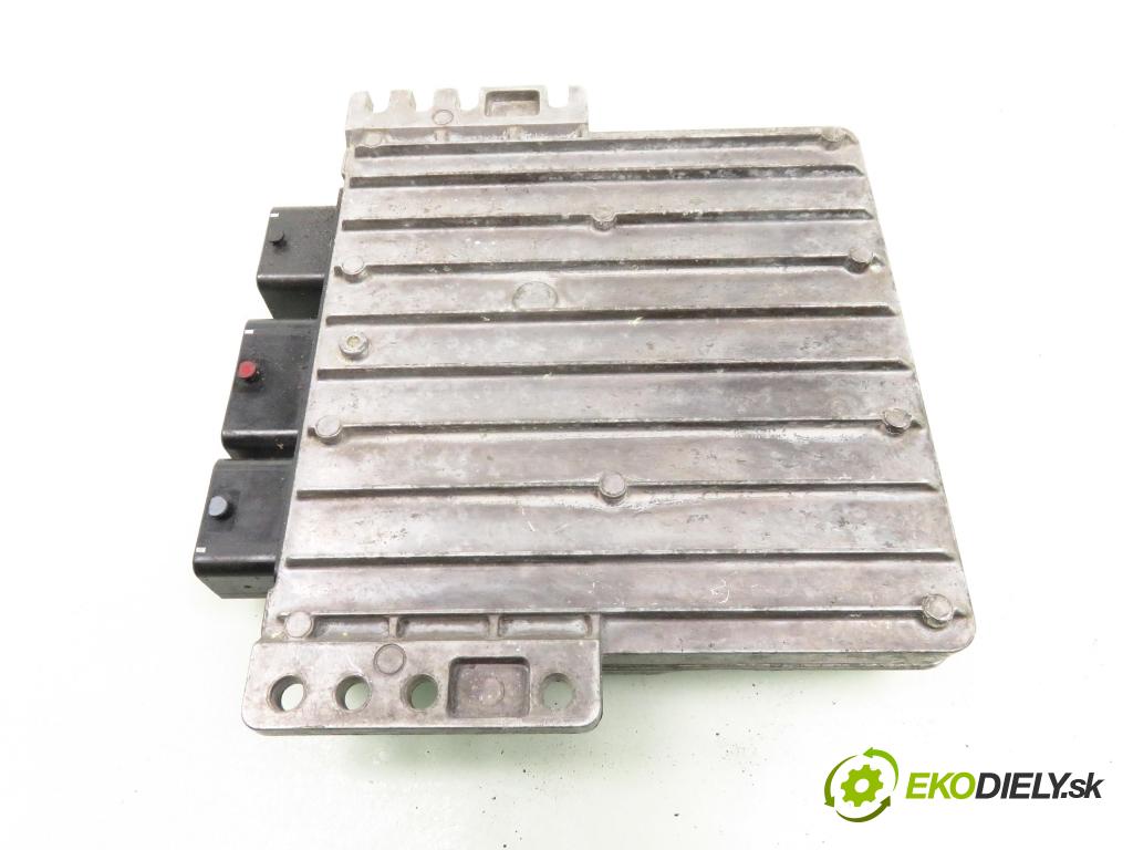 CITROEN C5 I (DC_) LIFTBACK 2001 103,00 2.0 16V HPi (DCRLZB) - RLZ (EW10D) 1997,00 řídící jednotka motora S118230012D; 9646677280; 9636742280