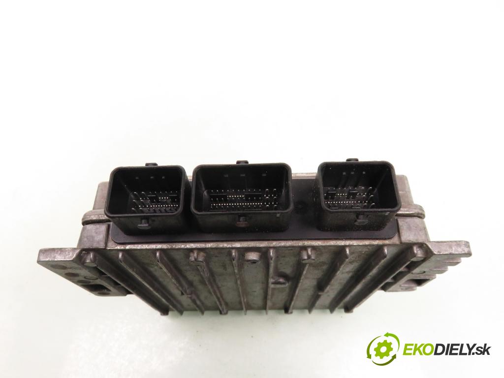 CITROEN C5 I (DC_) LIFTBACK 2001 103,00 2.0 16V HPi (DCRLZB) - RLZ (EW10D) 1997,00 řídící jednotka motora S118230012D; 9646677280; 9636742280