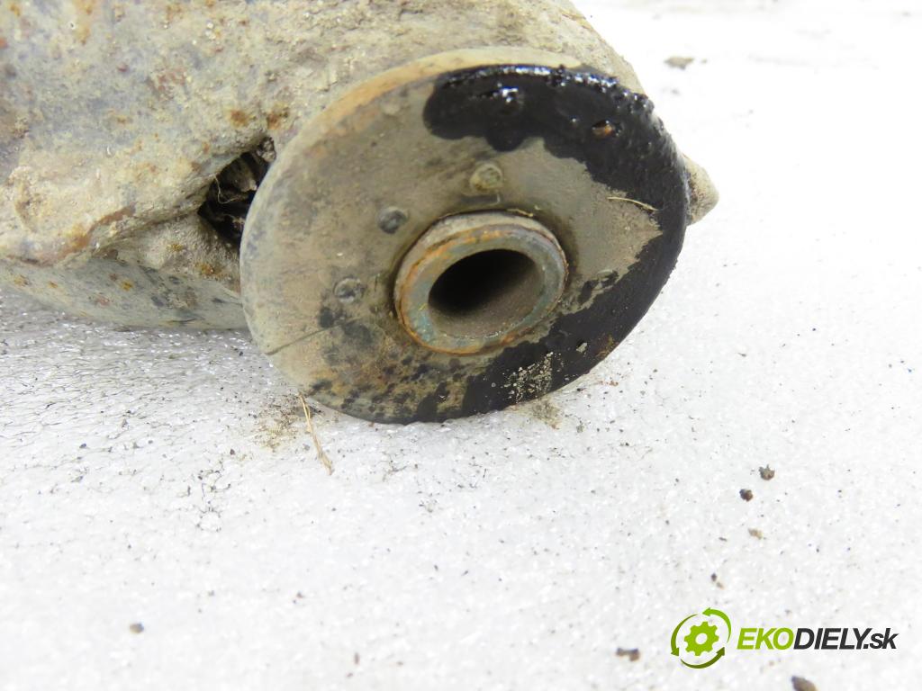 VW TRANSPORTER IV Autobus (70XB, 70XC, 7DB, 7DW, 7DK) FURGON 1997 55,00 2.4 D 75 - AJA 2370,00 Rameno pravé zadné