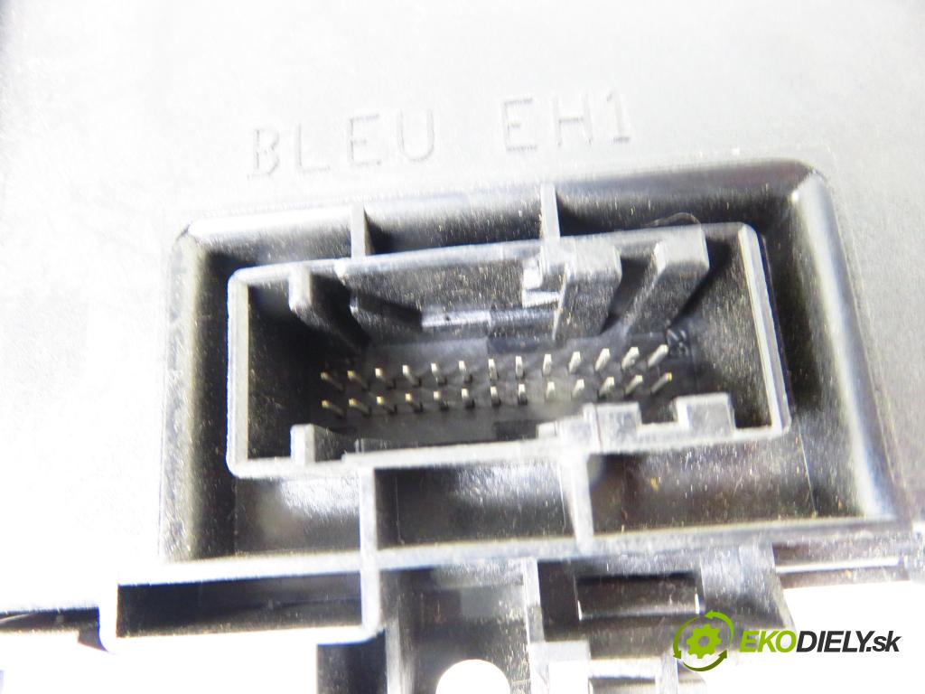 CITROEN XSARA (N1) LIFTBACK 2004 80,00 1.6 16V 109 - NFU 1587,00 MODUL BSI 73008512