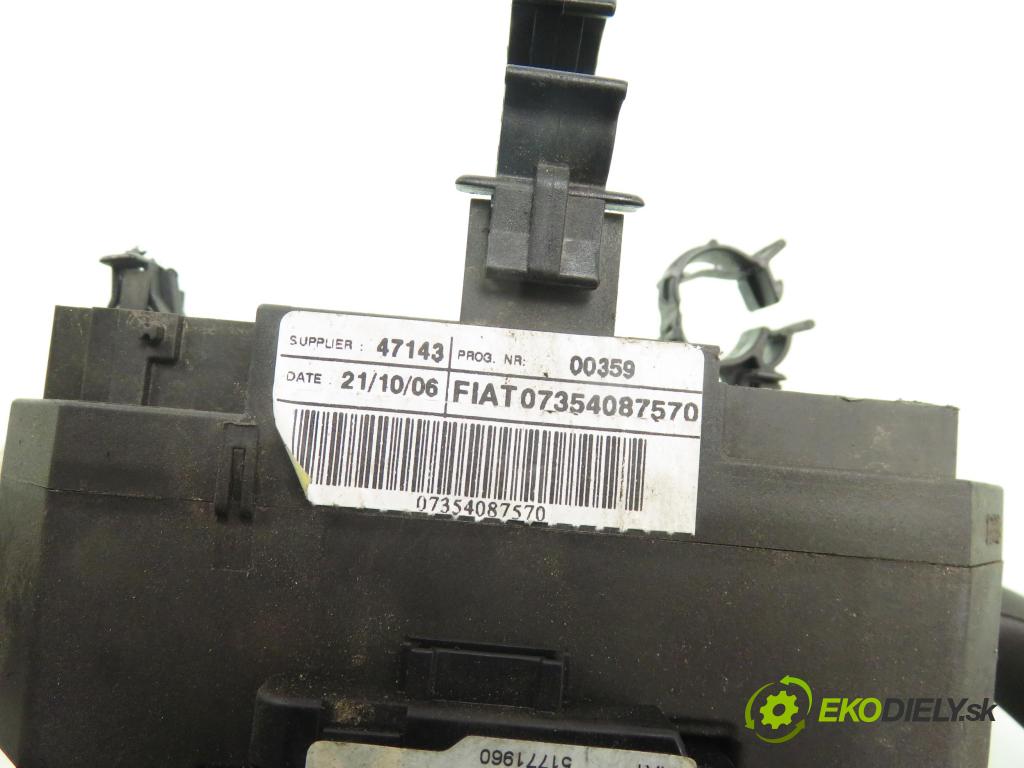 FIAT CROMA (194_) KOMBI 2006 110,00 1.9 D Multijet 150 - 939 A2.000 1910,00 páčka/prepínač 07354087570 ; 0265005499