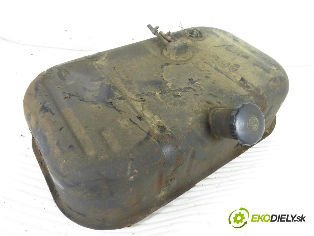 FSC STAR 742 4X2 KABINA/PLATFORMA 1997 80,00 4CT107 4360,00 Nádržka paliva diesel