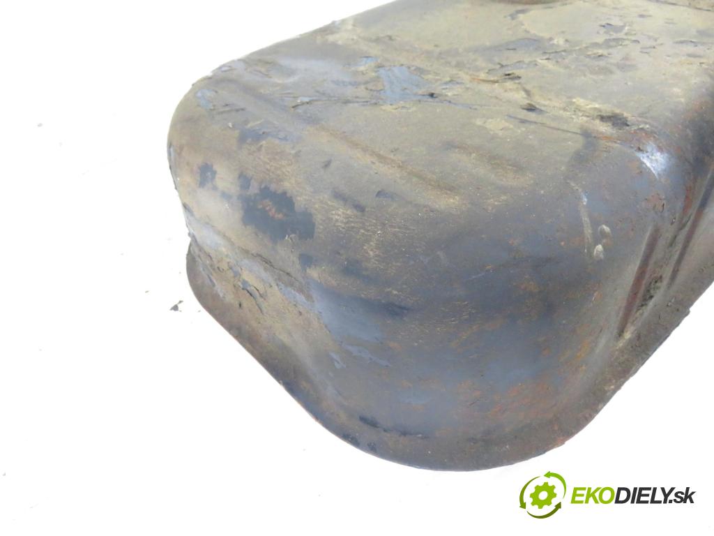 FSC STAR 742 4X2 KABINA/PLATFORMA 1997 80,00 4CT107 4360,00 Nádržka paliva diesel