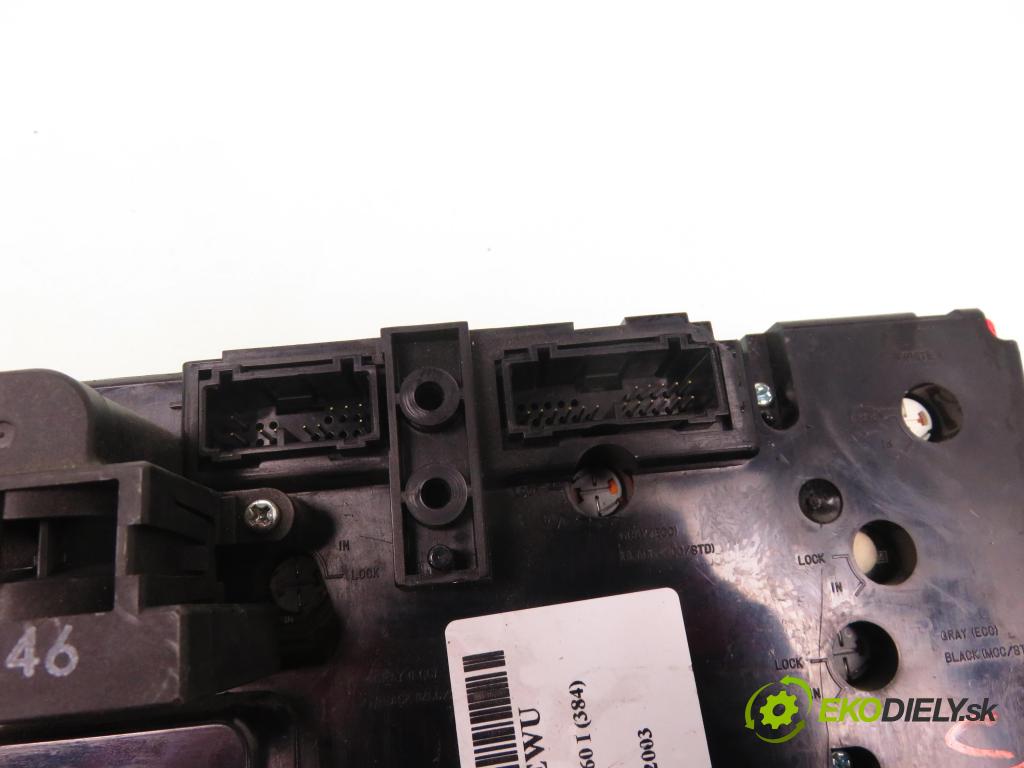 VOLVO S60 I (384) SEDAN 2003 120,00 2.4 D5 - D 5244 T 2401,00 Panel kúrenia KLIMATRONIK 8691950; M6031100114