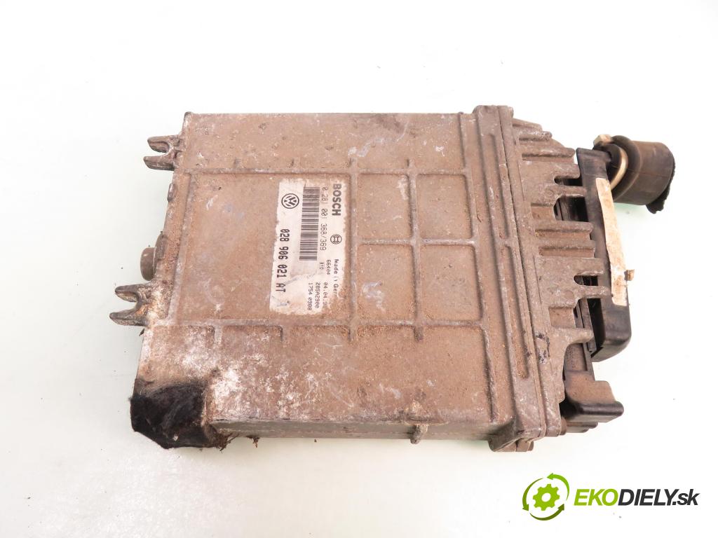 VW PASSAT B3/B4 Variant (3A5, 35I) KOMBI 1996 66,00 1.9 TDI - 1Z 1896,00 řídící jednotka motora 028906021AT ; 0281001368