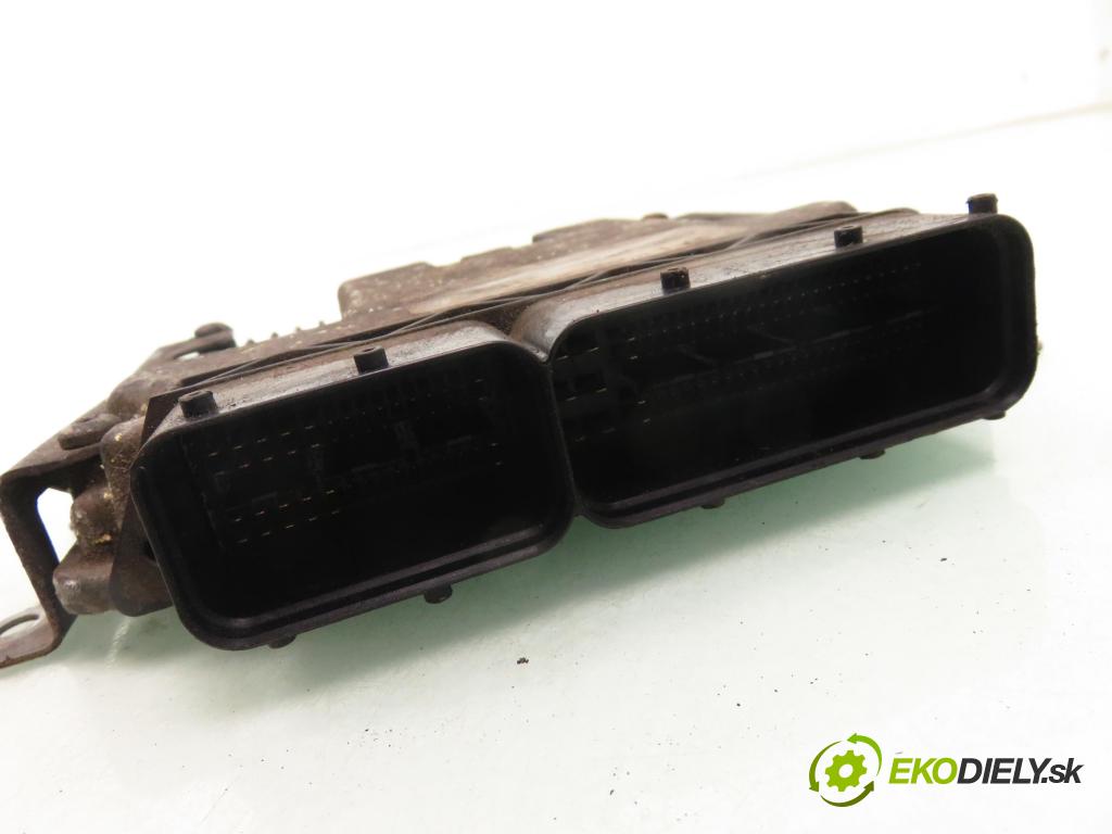 ALFA ROMEO 147 (937_) HB 2003 103,00 1.9 JTD Multijet 140 - 192 A5.000 1910,00 řídící jednotka motora 0281010455 ; 55188111