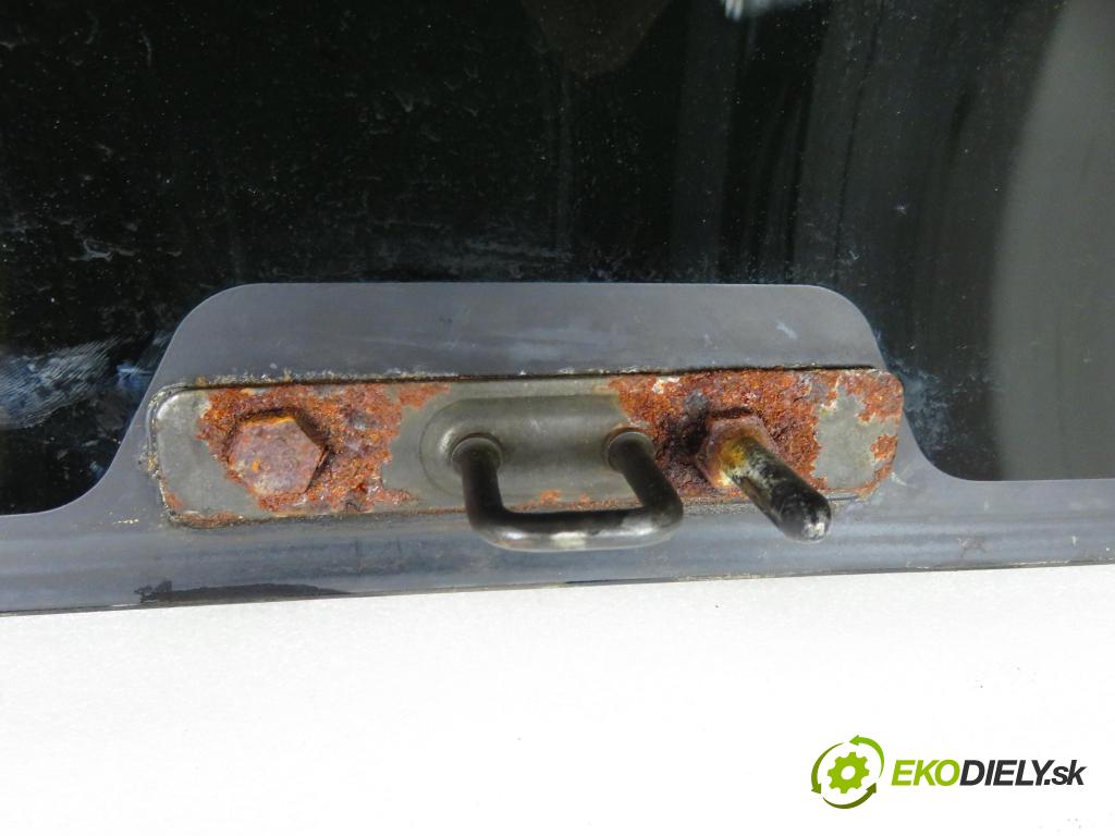 CHEVROLET BLAZER S10 SUV 2005 142,00 4.3 AWD - LB4 4300,00 Okno zadné kapota 