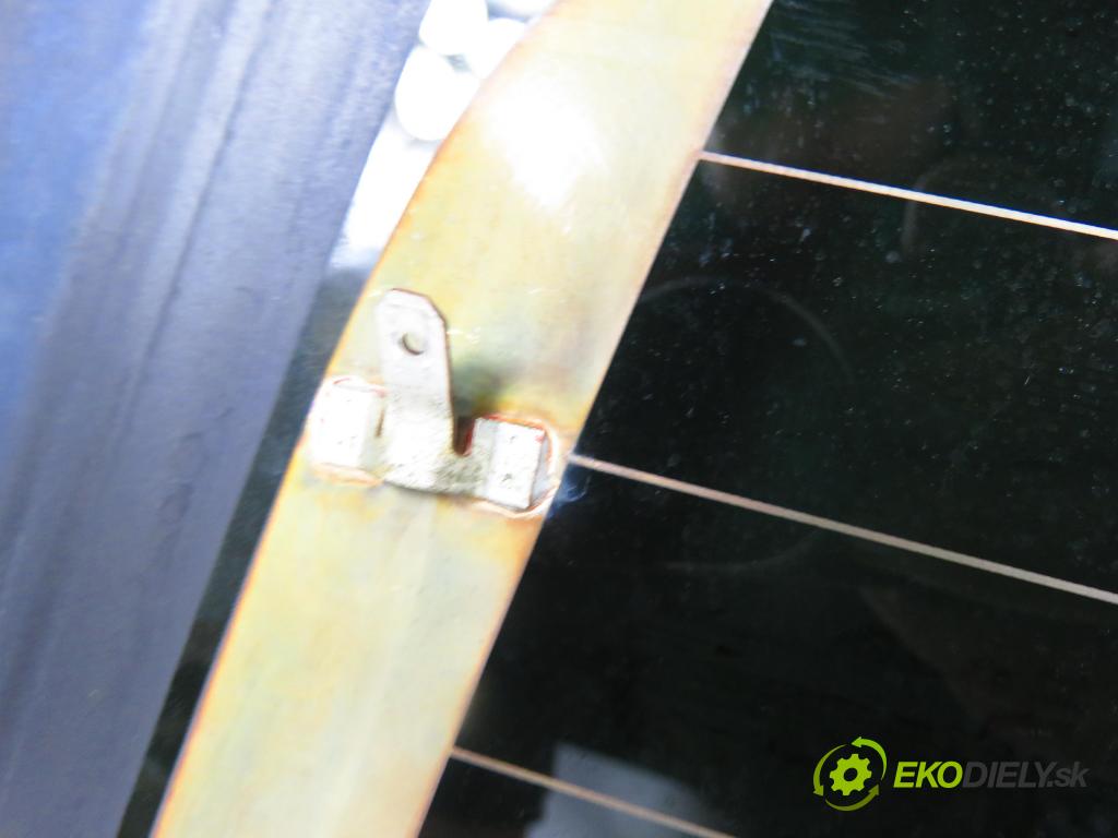 CHEVROLET BLAZER S10 SUV 2005 142,00 4.3 AWD - LB4 4300,00 Okno zadné kapota