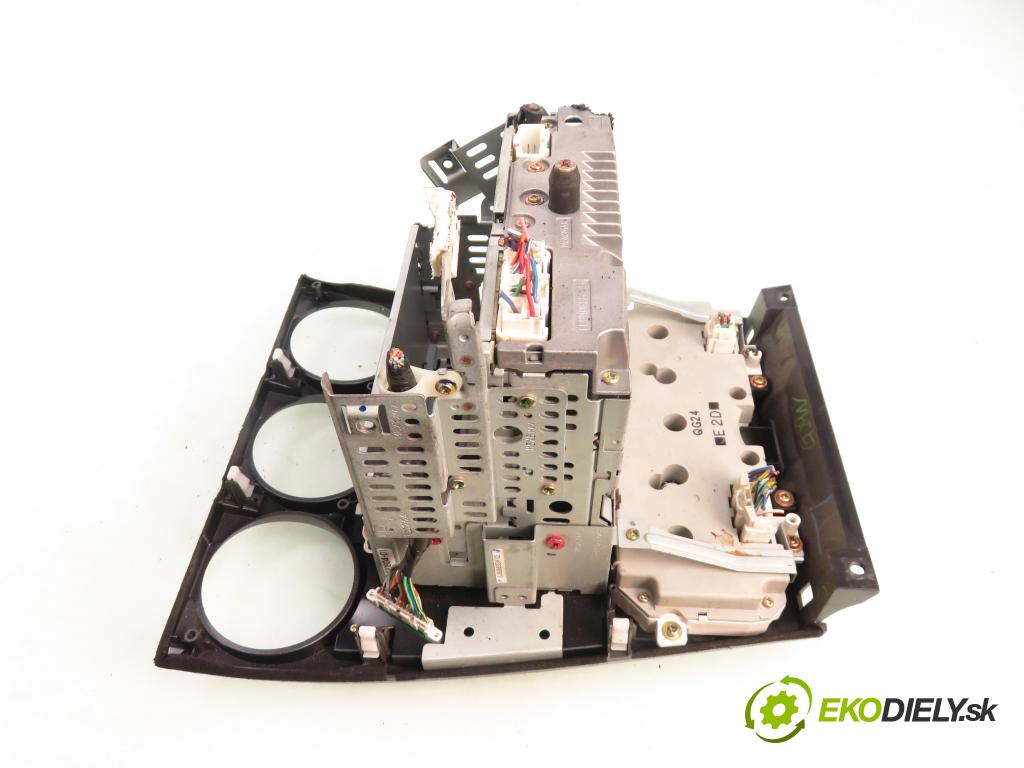 MAZDA 6 sedan (GG) SEDAN 2003 88,00 1.8 1798,00 RADIO CD Modul FF011068B