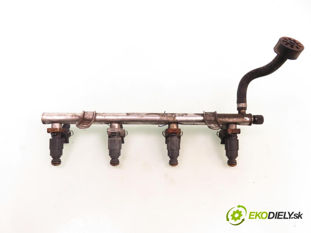 MERCEDES-BENZ KLASA A (W168) HB 2001 60,00 1.4 A 140 82 - M 166.940 1397,00 Lišta vstrekovacia 96610001 ; A1660700495 (Vstrekovacie lišty)