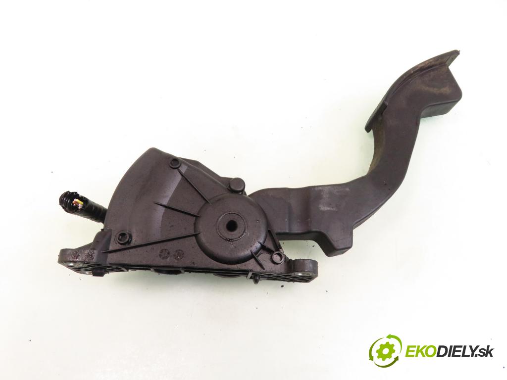 MAZDA 3 (BK) HB 2004 80,00 1.6 DI Turbo 109 - Y601 (PSA) 1560,00 Potenciometer plynového pedálu 4M519F836AG ; 6PV00864101 (Pedále)