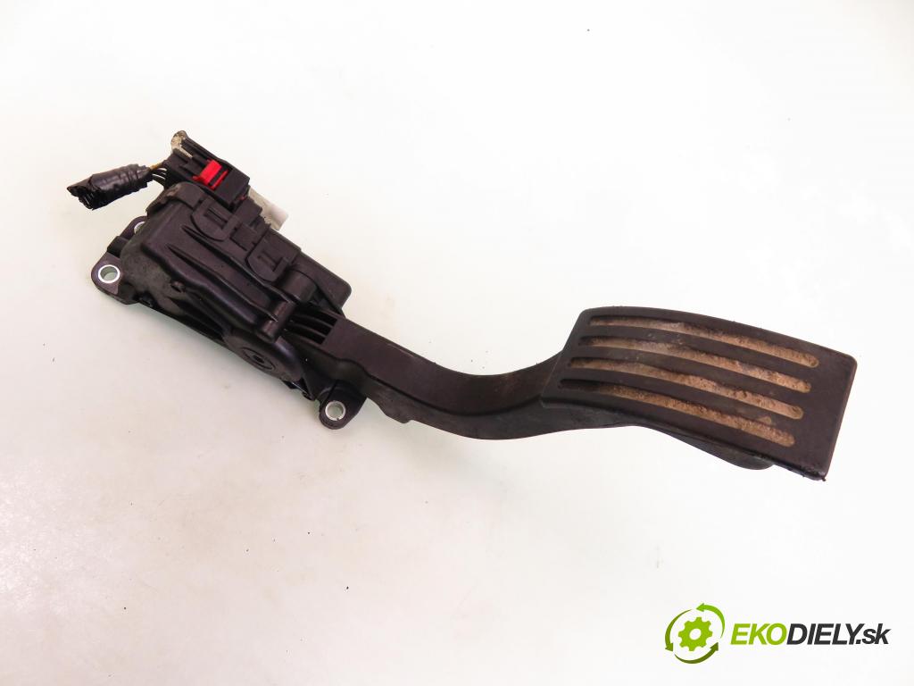 MAZDA 3 (BK) HB 2004 80,00 1.6 DI Turbo 109 - Y601 (PSA) 1560,00 Potenciometer plynového pedálu 4M519F836AG ; 6PV00864101 (Pedále)