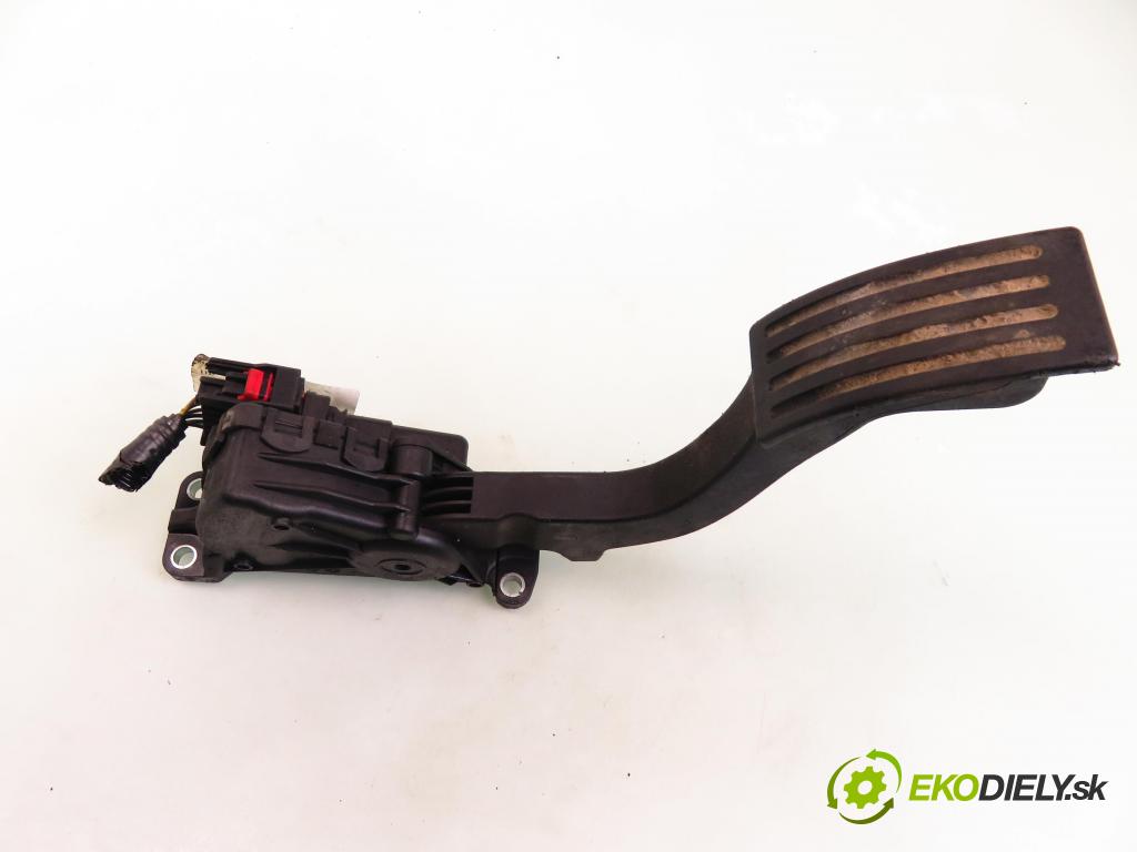 MAZDA 3 (BK) HB 2004 80,00 1.6 DI Turbo 109 - Y601 (PSA) 1560,00 Potenciometer plynového pedálu 4M519F836AG ; 6PV00864101 (Pedále)