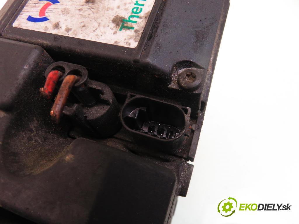 AUDI A4 Avant (8D5, B5) KOMBI 2001 85,00 1.9 TDI - AJM 1896,00 Webasto 66887G (Webasto ohřívače)