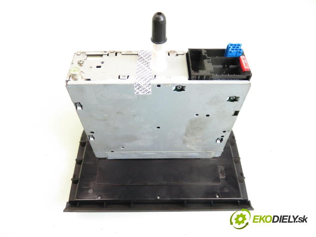 FIAT CROMA (194_) KOMBI 2006 110,00 1.9 D Multijet 150 - 939 A2.000 1910,00 RADIO CD 7646335316
