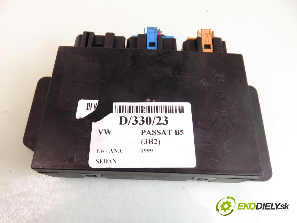 VW PASSAT B5 (3B2) SEDAN 1999 74,00 1.6 - ANA 1595,00 MODUL komfortu 3B0959507 ; 73190400