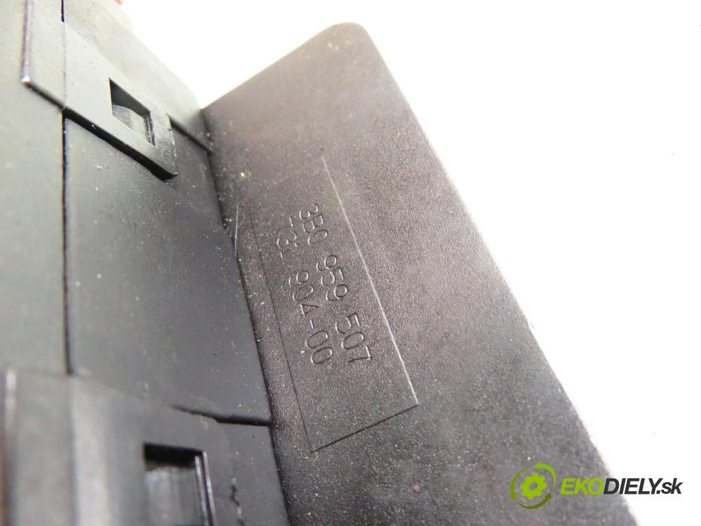 VW PASSAT B5 (3B2) SEDAN 1999 74,00 1.6 - ANA 1595,00 MODUL komfortu 3B0959507 ; 73190400