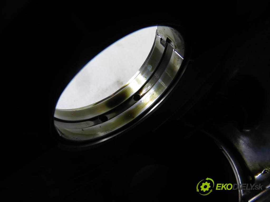 TOYOTA COROLLA Verso (ZER_, ZZE12_, R1_) MINIVAN 2005 100,00 2.2 D-4D (AUR10_) - 2AD-FTV 2231,00 blok Motor 2AD (Blok motora)