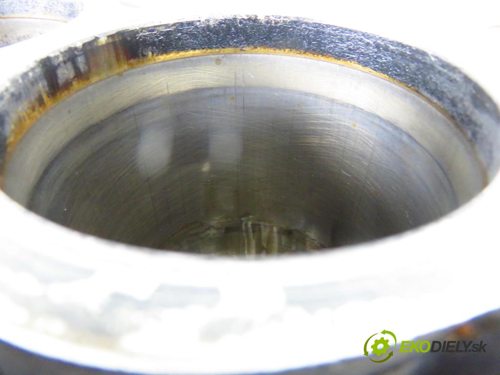 TOYOTA COROLLA Verso (ZER_, ZZE12_, R1_) MINIVAN 2005 100,00 2.2 D-4D (AUR10_) - 2AD-FTV 2231,00 blok Motor 2AD (Blok motora)