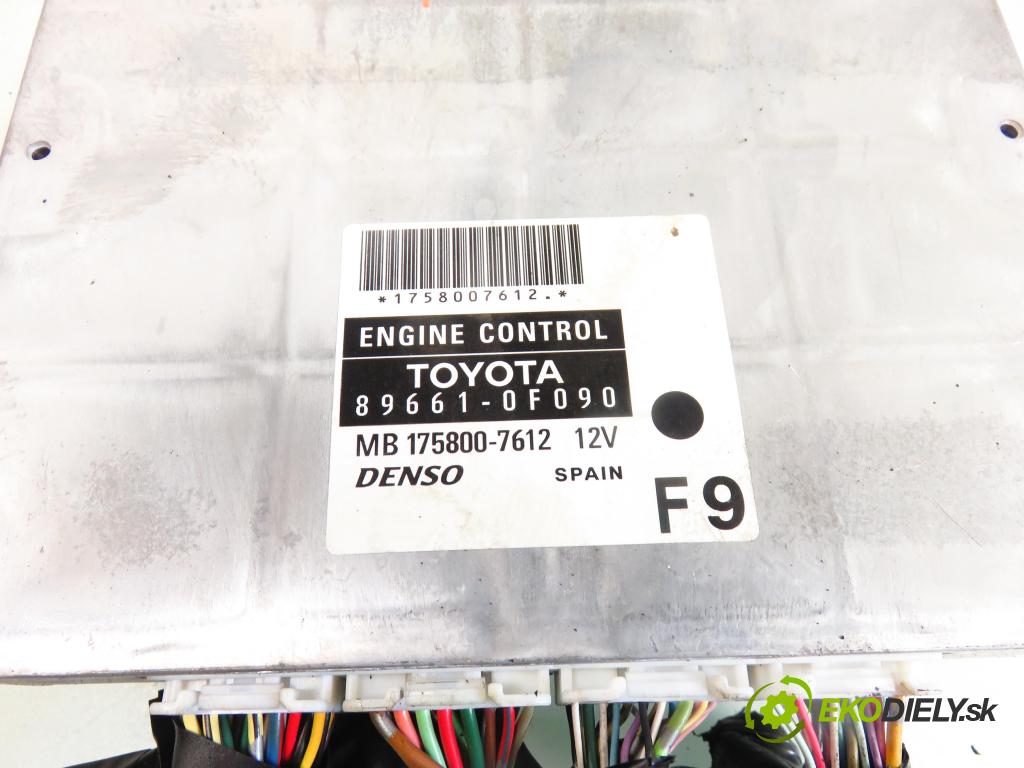 TOYOTA COROLLA Verso (ZER_, ZZE12_, R1_) MINIVAN 2005 2231,00 Sterowniki silnika 2231,00 řídící jednotka motora 896610F090 ; MB1758007612