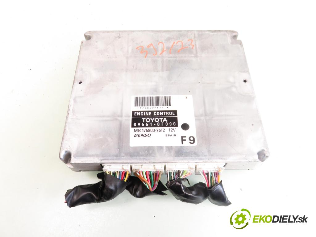 TOYOTA COROLLA Verso (ZER_, ZZE12_, R1_) MINIVAN 2005 2231,00 Sterowniki silnika 2231,00 řídící jednotka motora 896610F090 ; MB1758007612