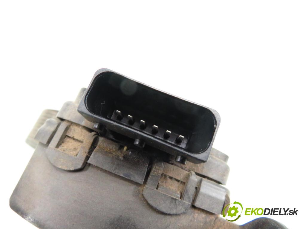 NISSAN MAXIMA VI (A34) SEDAN 2004 195,00 3.5 - VQ35DE 3498,00 Potenciometer plynového pedálu 180024Z800; 6PV00865603 (Pedále)