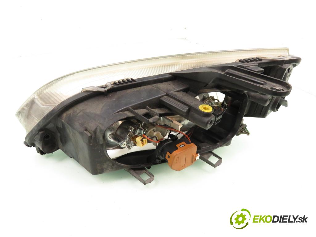 FORD FOCUS C-MAX (DM2) MINIVAN 2003 80,00 1.6 TDCi 109 - G8DB 1560,00 Svetlo PP