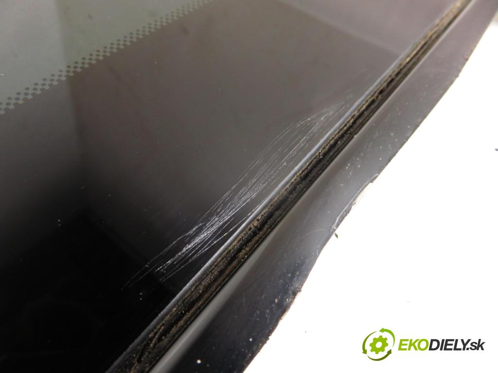 NISSAN MAXIMA VI (A34) SEDAN 2004 195,00 3.5 - VQ35DE 3498,00 střešní okno  (Okna karoserie)