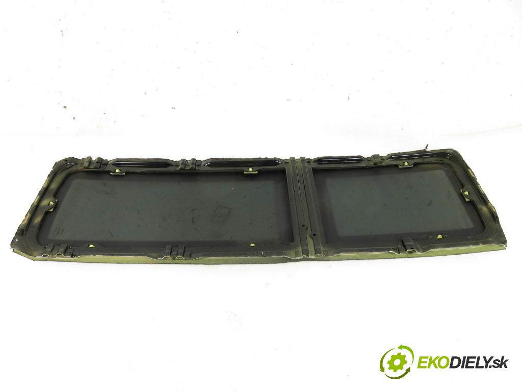 NISSAN MAXIMA VI (A34) SEDAN 2004 195,00 3.5 - VQ35DE 3498,00 střešní okno  (Okna karoserie)