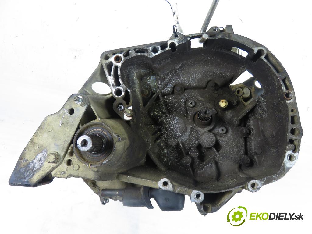 RENAULT LAGUNA I (B56_, 556_) LIFTBACK 2000 79,00 1.6 16V (B568, B561) - K4M 720 1598,00 Prevodovka MANUALNA JB3910