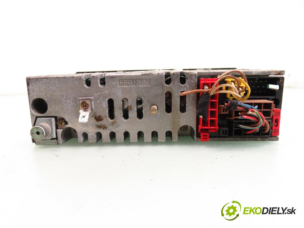 AUDI A6 (4B2, C5) SEDAN 1999 110,00 2.5 TDI - AFB 2496,00 RADIO Modul 4B0035186B