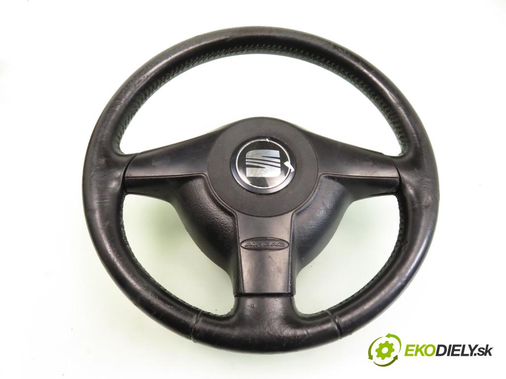 SEAT LEON (1M1) HB 2000 132,00 1.8 20V T - APP 1781,00 Volant (Volanty)