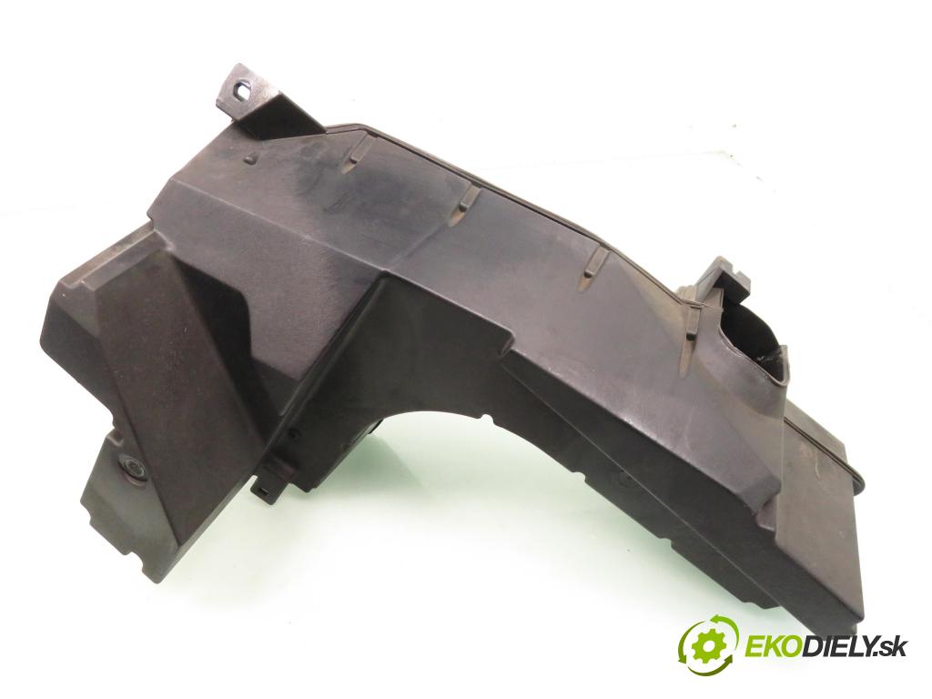 AUDI A6 (4B2, C5) SEDAN 1999 110,00 2.5 TDI - AKN 2496,00 subwoofer 4B5035382; 7606500041 (Audio zariadenia)